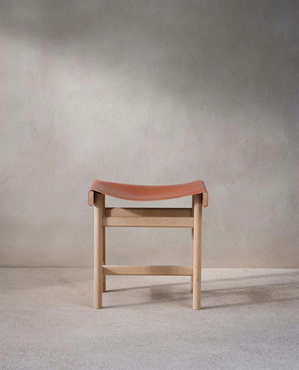 STOOL 01