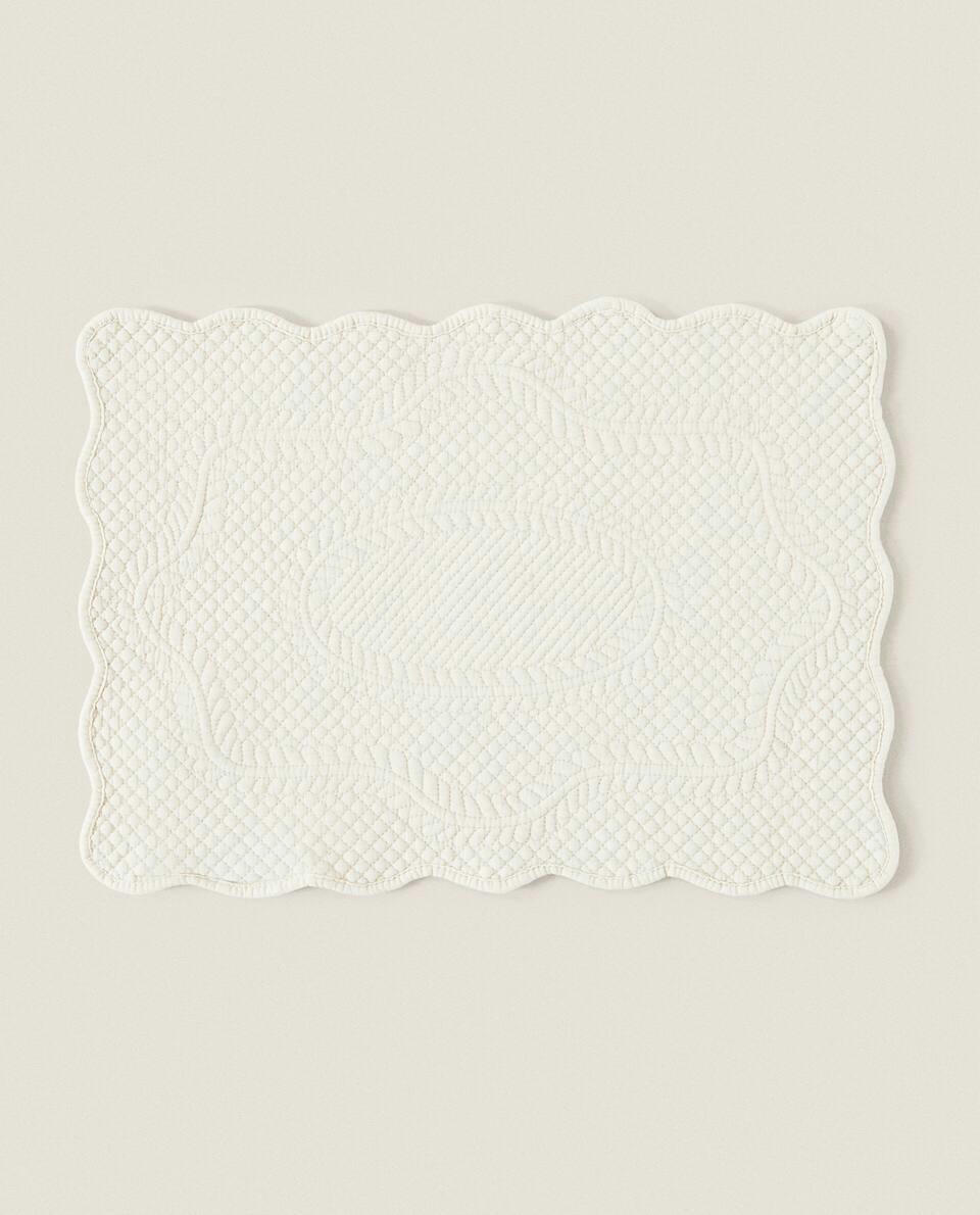 QUILTED PLACEMAT