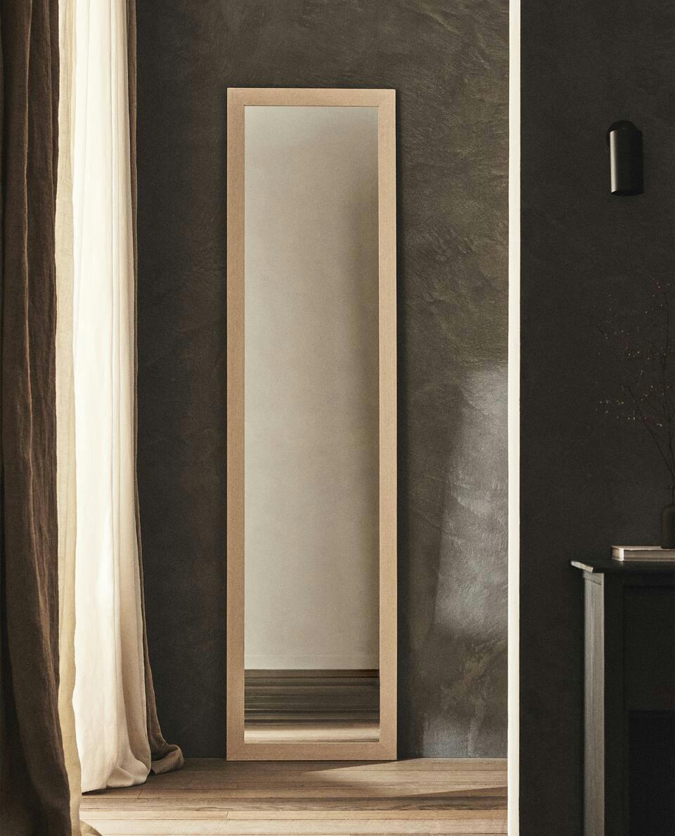 VERTICAL MIRROR WITH LINEN FRAME