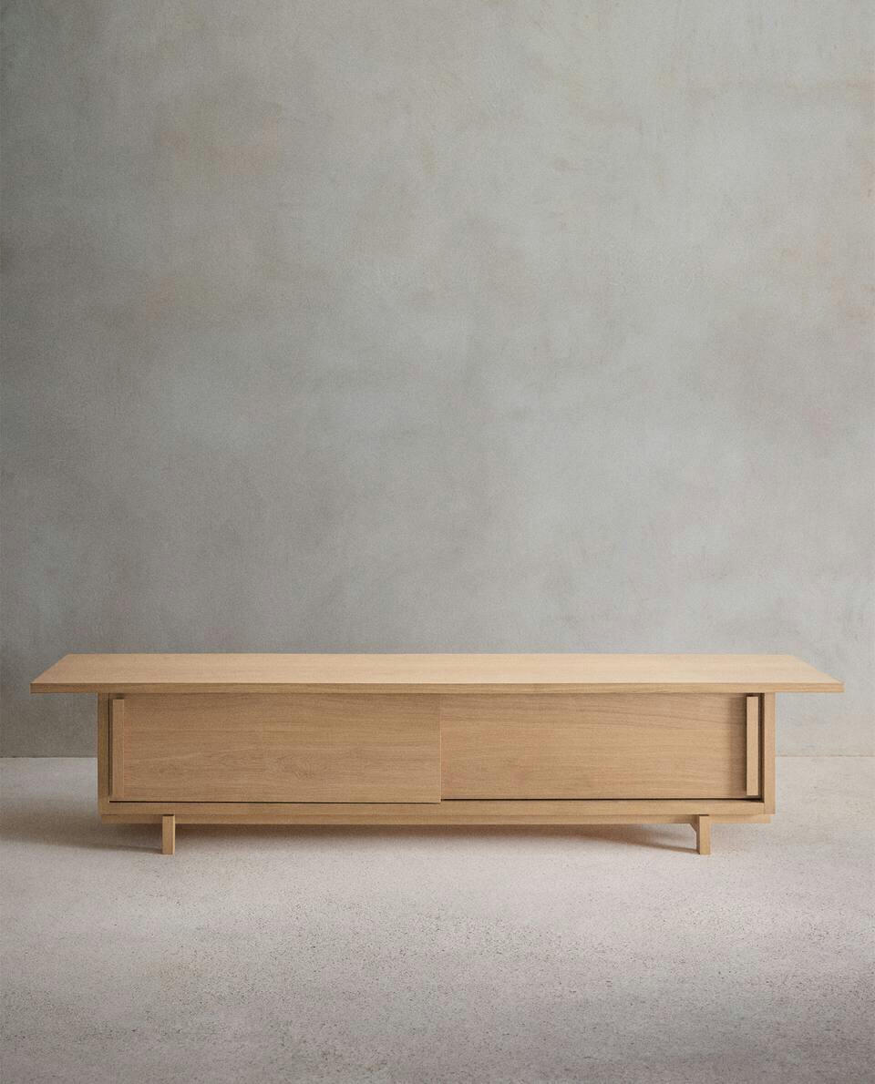 SIDEBOARD 01