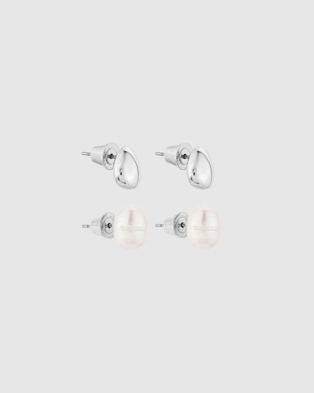 Violet Pearl Stud Set