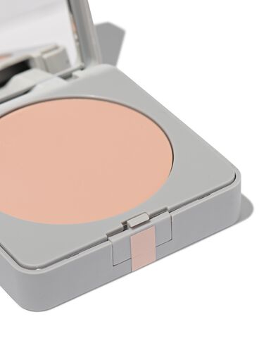 3-in-1 full coverage foundation 01