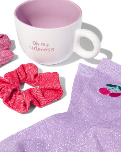mok 500ml met glittersokken en scrunchies
