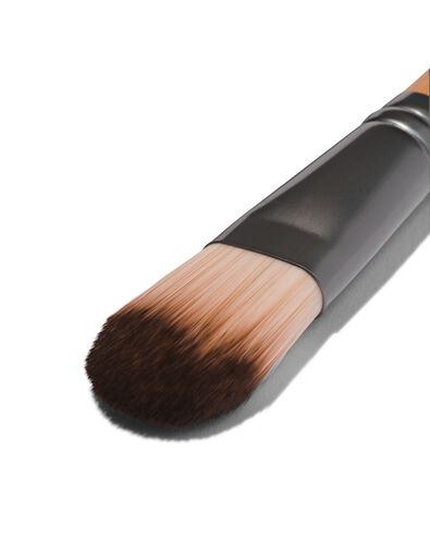 foundation brush 118