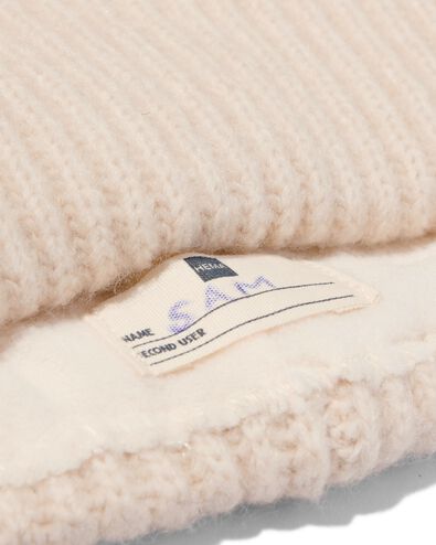 kindermuts gebreid met pompon beige