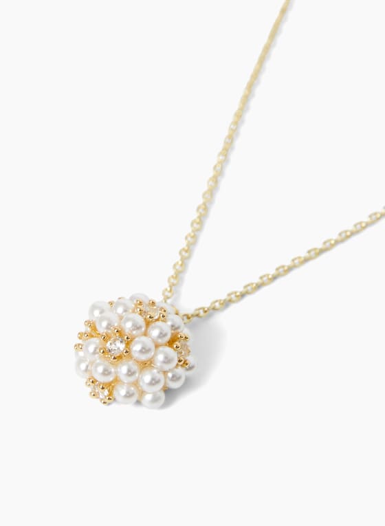 Pearl Detail Pendant Necklace