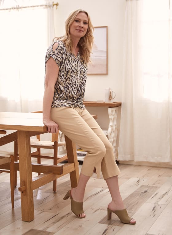 Bengaline Pull-On Capris