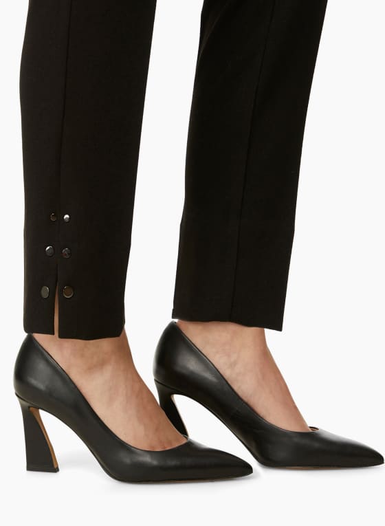 City Fit Slim Leg Pants
