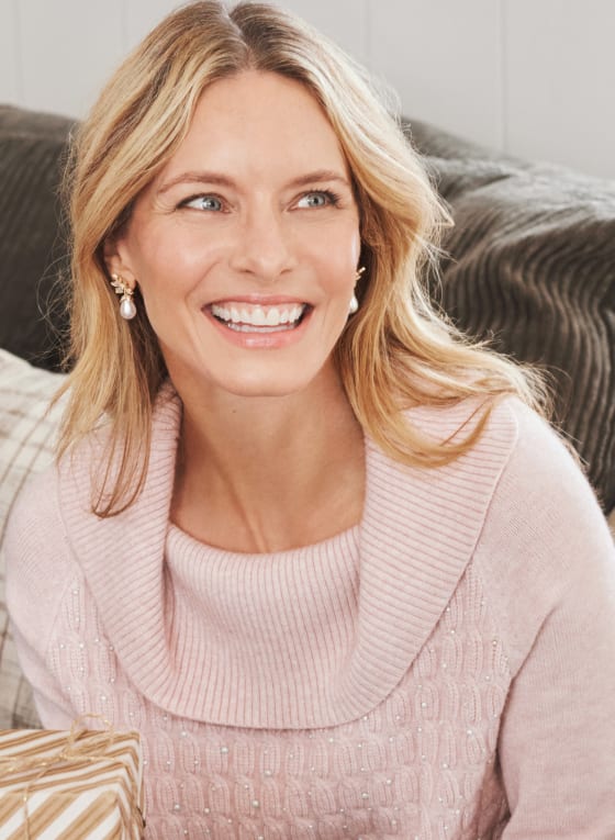 Flower & Pearl Dangle Earrings