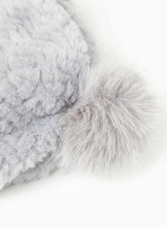 Removable Pompom Hat