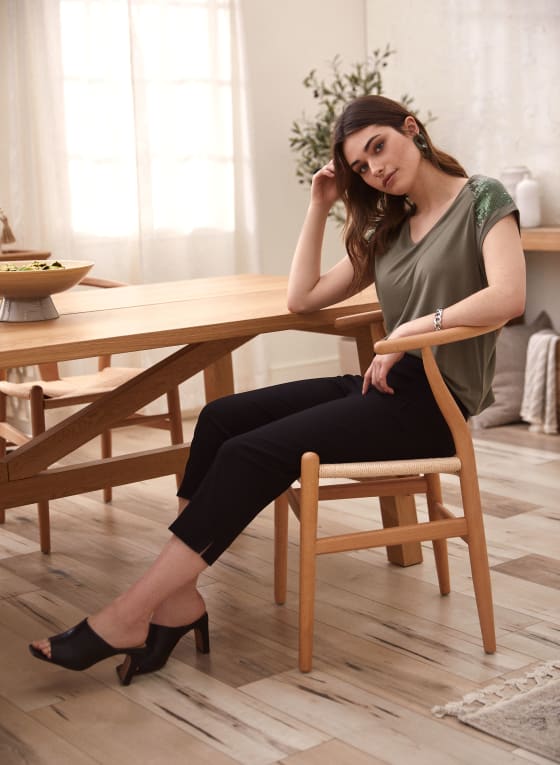 Pull-On Slim Leg Capris