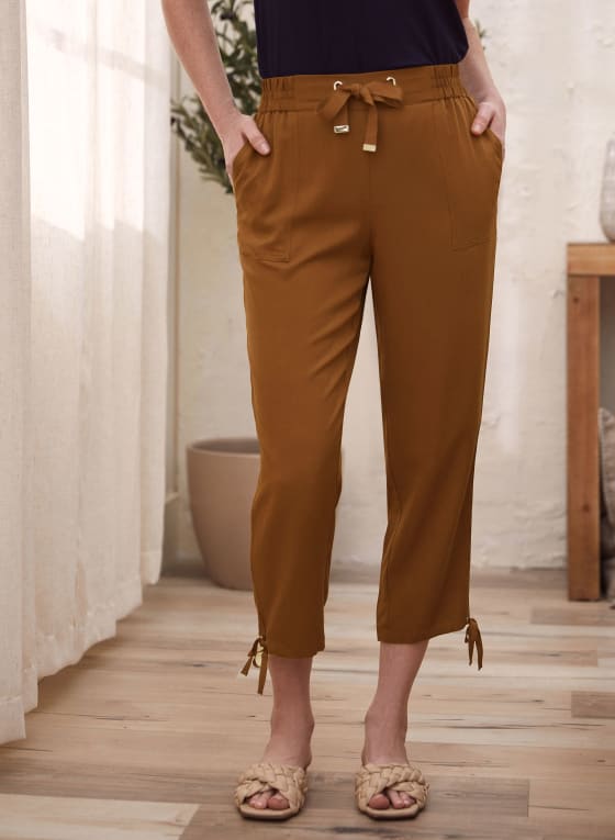 Pull-On Fluid Denim Cargo Capris