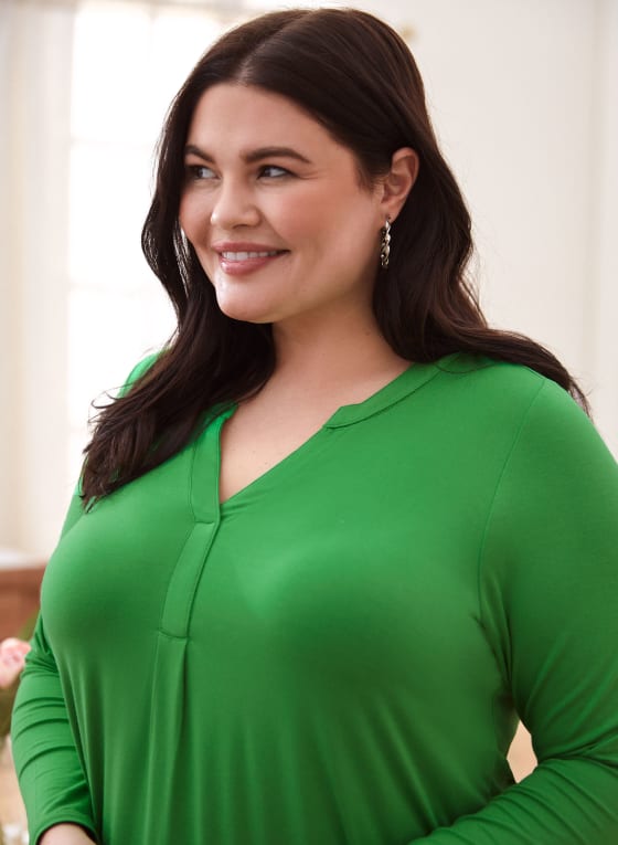 Split V-Neck Long Sleeve Tee