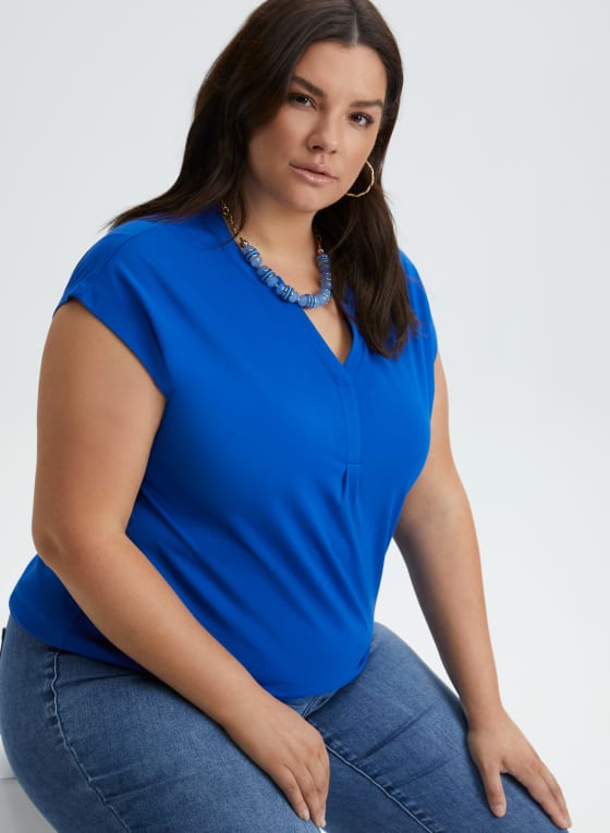 Open V-Neck Tee