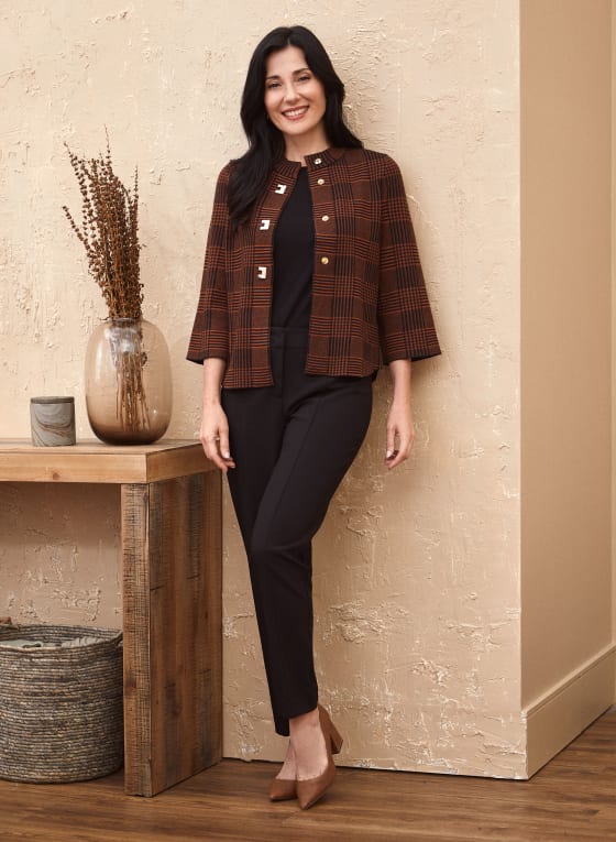 City Fit Slim Leg Pants