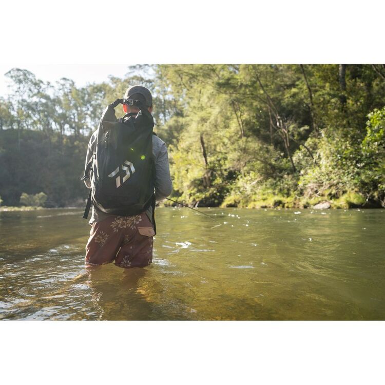 Daiwa Premium Dry Backpack Black 22 L