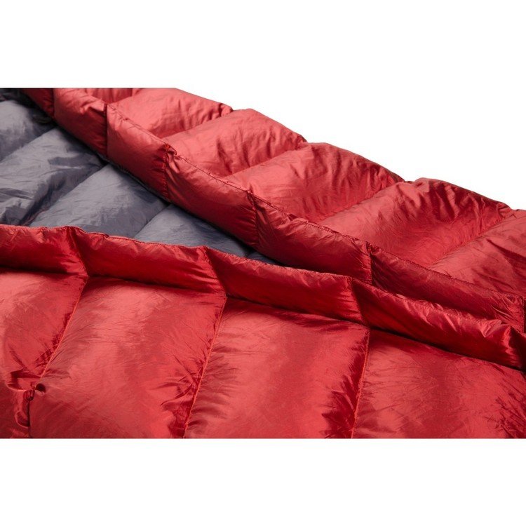 Mountain Designs Outdoor Down 12 Quilt Red Red Dahlia
