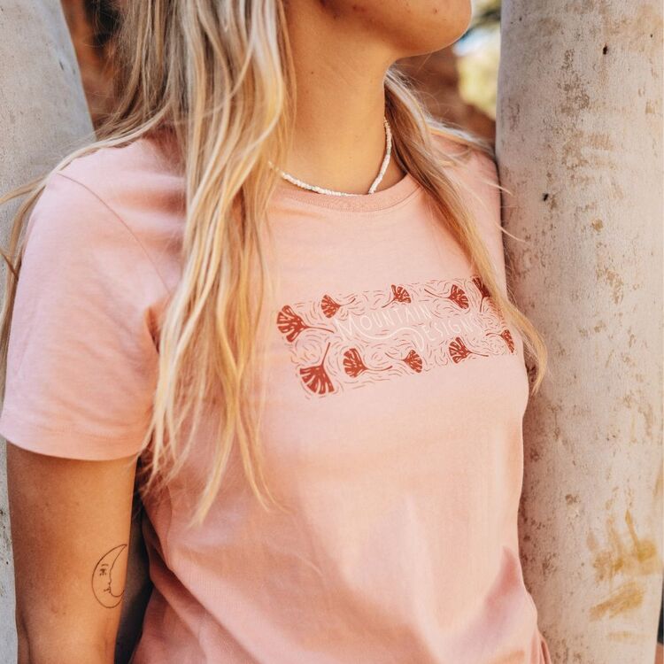Mountain Designs Women's Australus Short Sleeve Tee Rosette