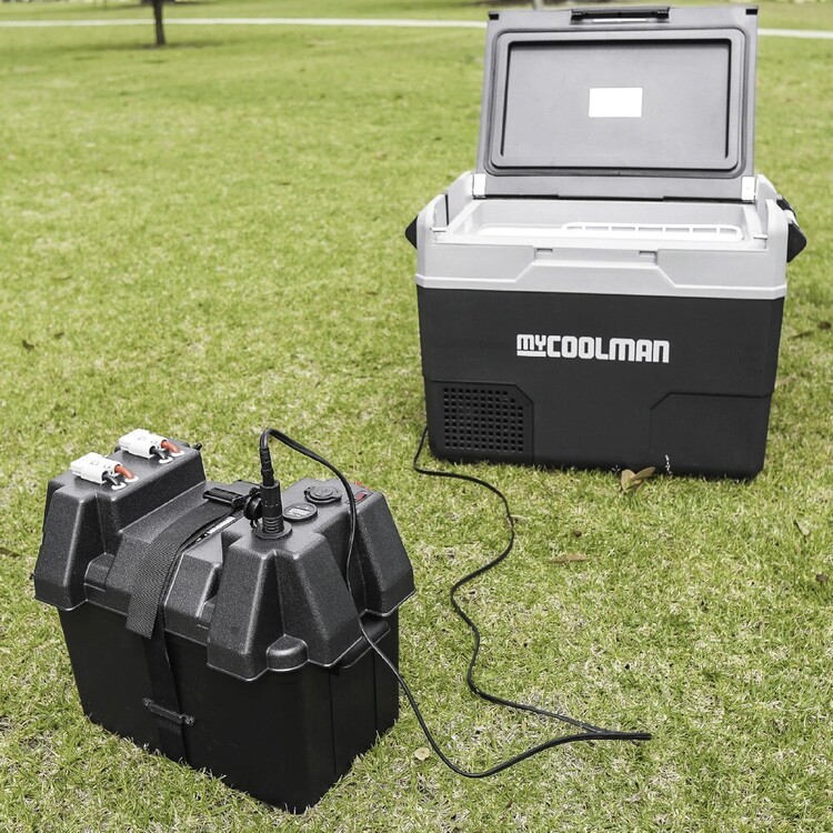 Dune 4WD Powered Battery Box with USB and 12 V Socket