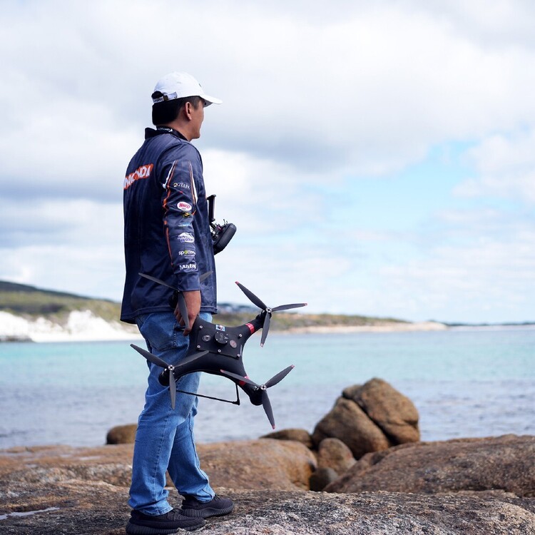 IDFTECH Poseidon Pro 2 Fishing Drone Black