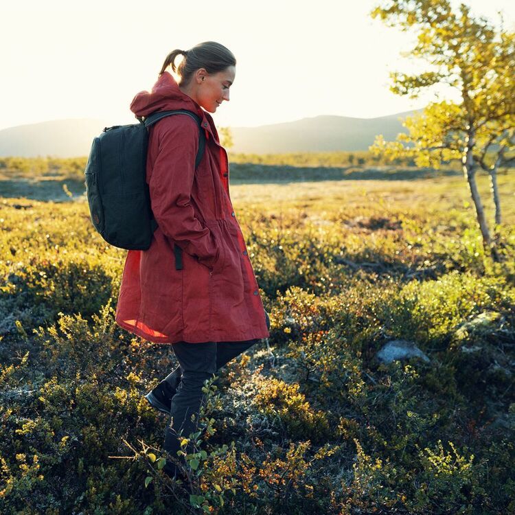 Fjällräven Raven 28L Daypack Black 28 L