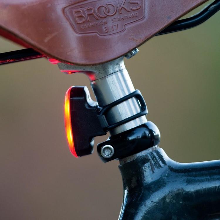 Blackburn Click Usb Rear Light Black & Red