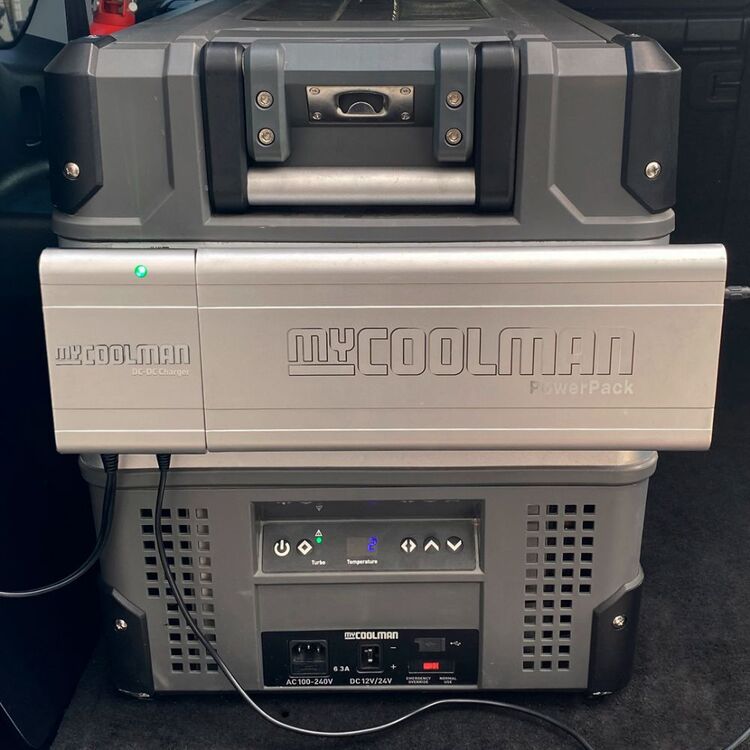 myCOOLMAN Lithium DC-DC Charger Black