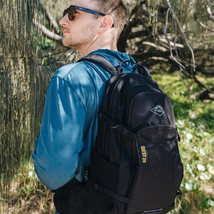 Mountain Designs Quest 20 Hydro Pack Black 20 L