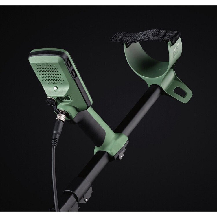 Minelab X-Terra Pro Metal Detector Black & Green