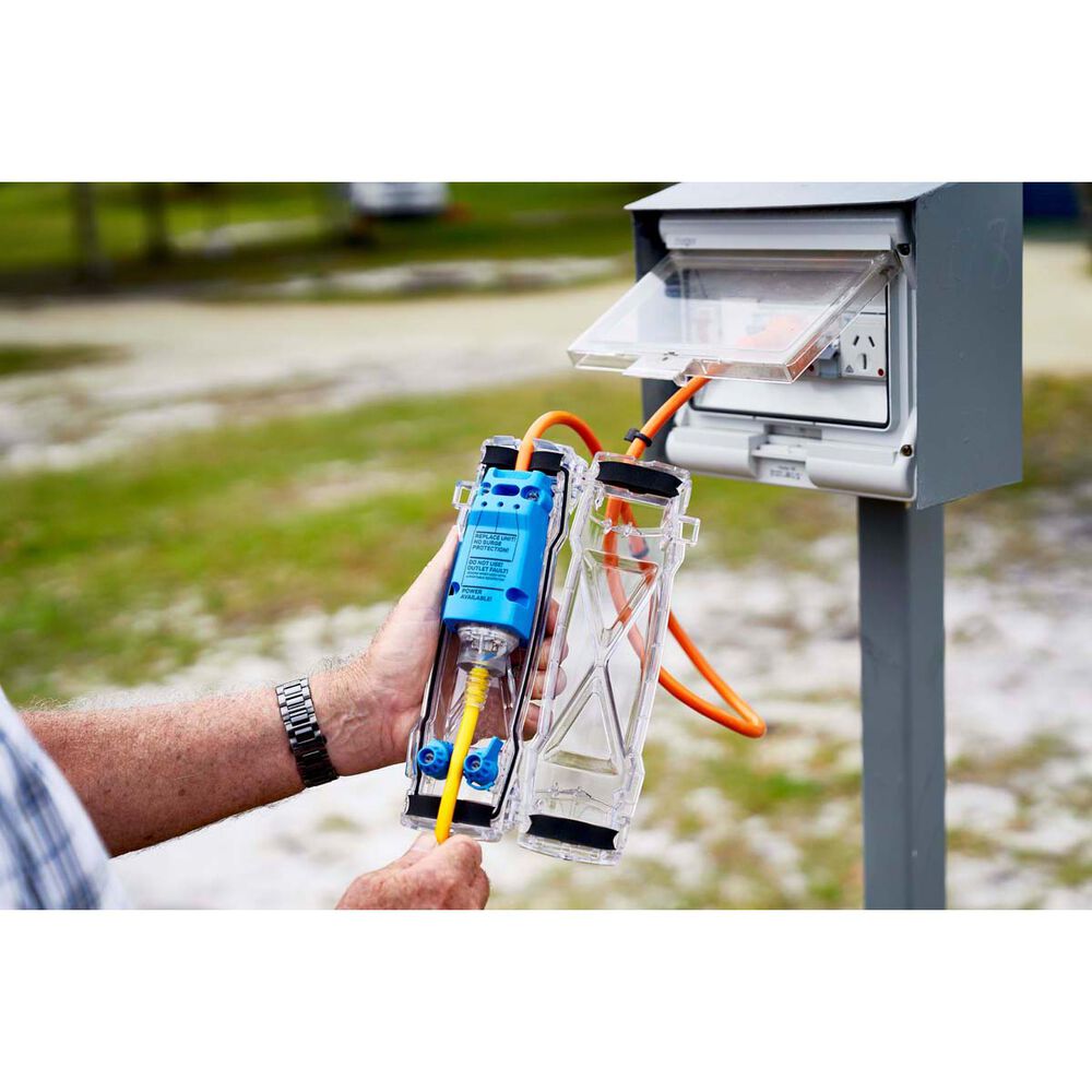 Ampfibian Caravan Surge Protector S1000DX