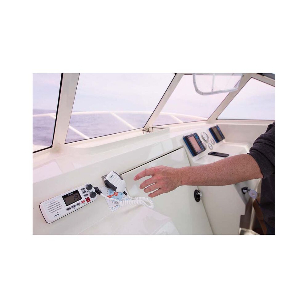 Uniden UM355VHF VHF Radio