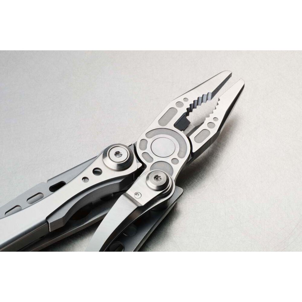 Leatherman Skeletool 7-In-1 Multi-Tool