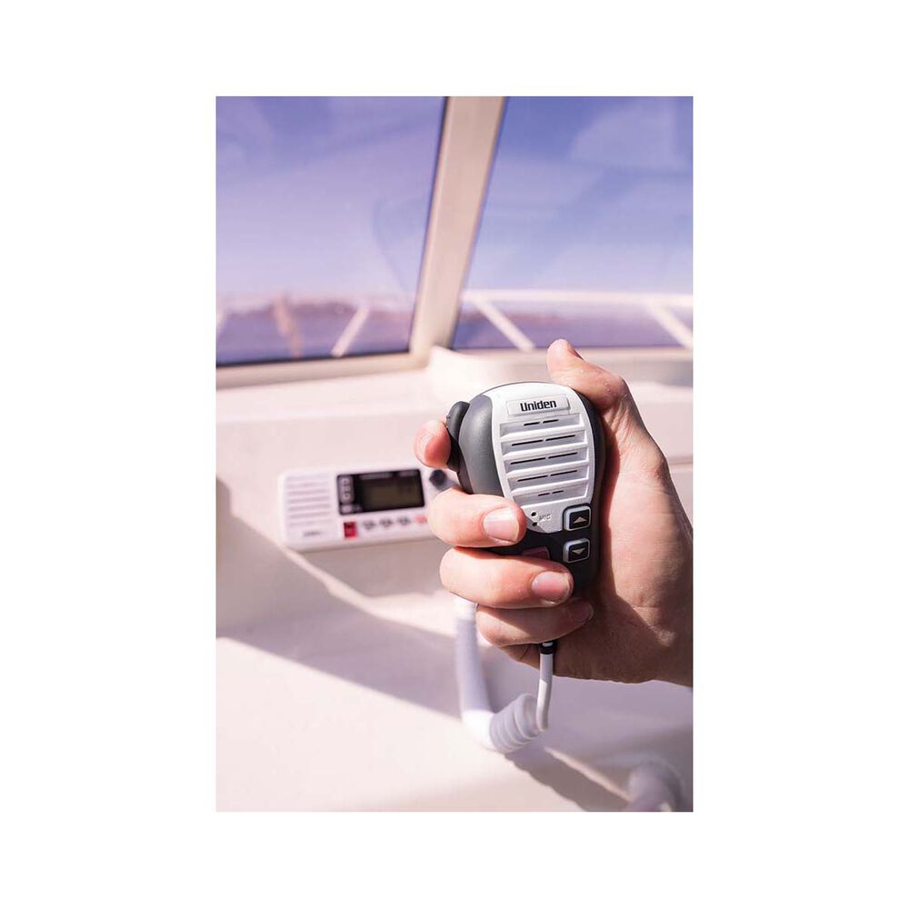 Uniden UM455VHF VHF Radio
