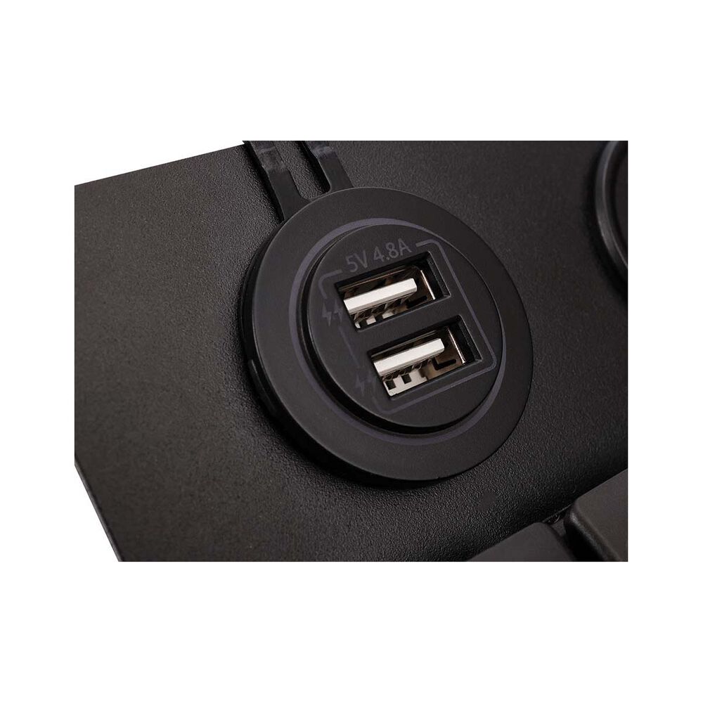 Bowline Switch Panel 3 Gang 2 USB Black