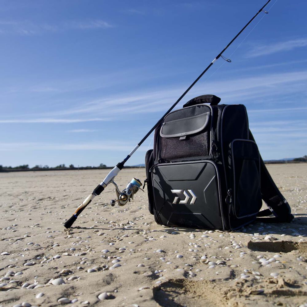 Daiwa D-Vec Backpack Tackle Bag