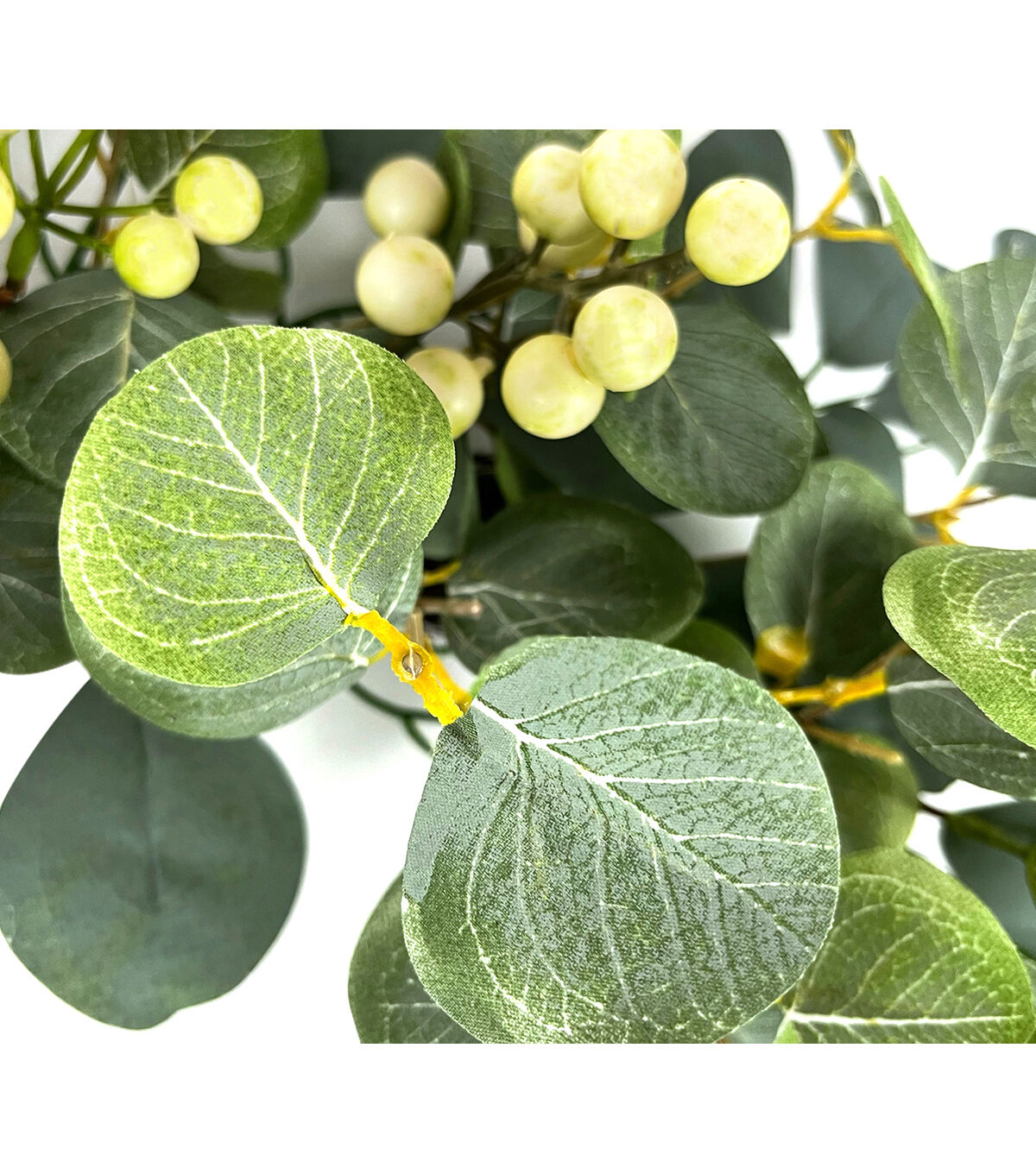 20 Eucalyptus Leaf & Berry Wreath by Bloom Room