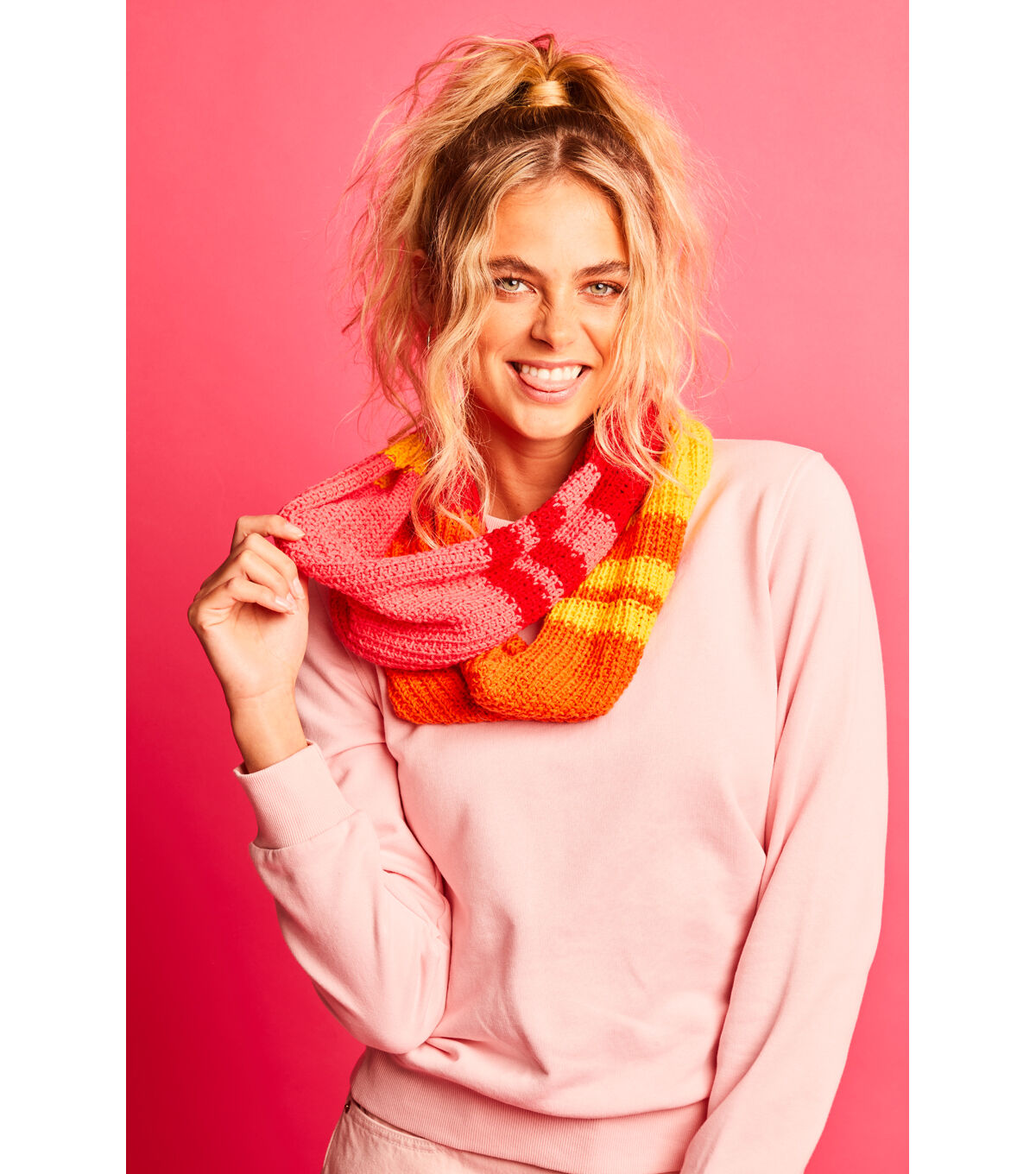 Sirdar 9 Infinity Cowl Knit Kit