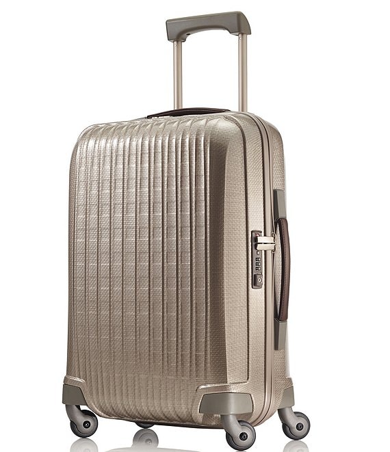 Innovaire Global Carry-On Spinner Suitcase